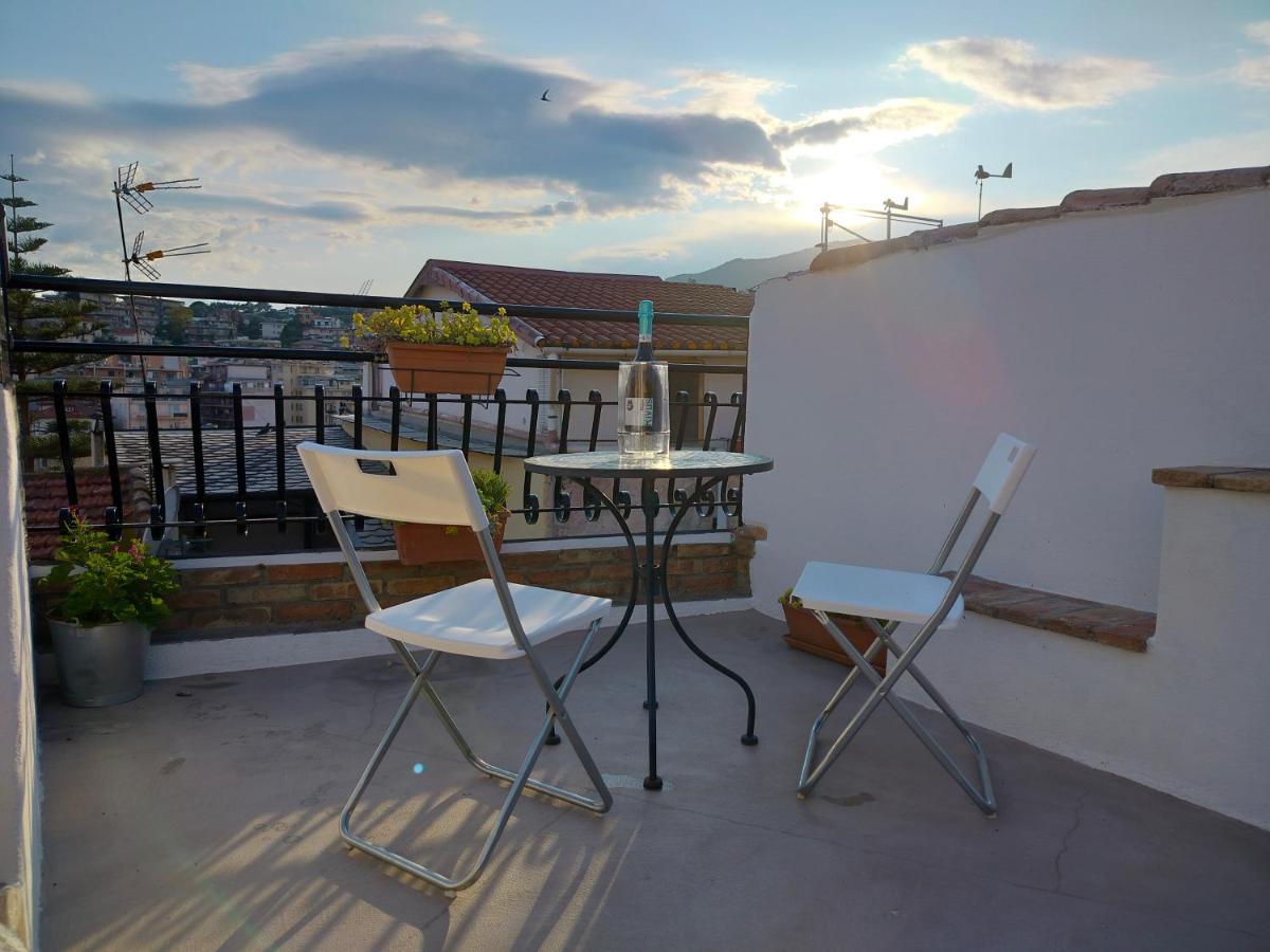 Attico Romantico Con Terrazza Sanremo - Palm Street, 104 - Free Wifi Buitenkant foto